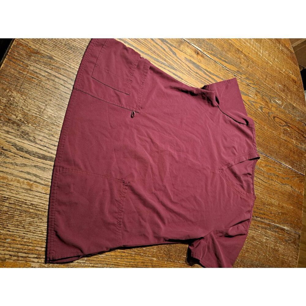 Greentown Scrubs Wine V-Neck Top Women’s Large GB-112BRY Pockets Side Slits